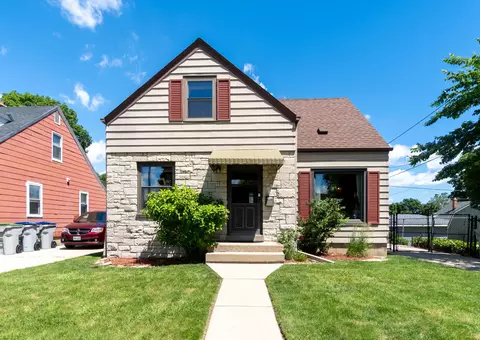 1518 E Howard, Milwaukee, WI 53207