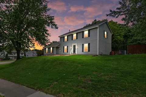 1028 S Imperial, Hartland, WI 53029