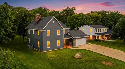3971 S 118th, Greenfield, WI 53228