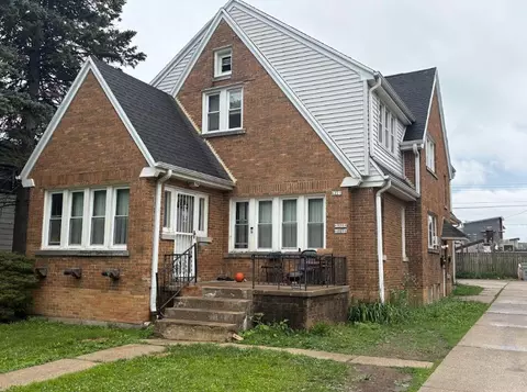 6221 W Thurston #6221A/6221B, Milwaukee, WI 53218