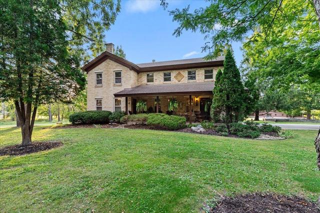 802 S Teut, Burlington, WI 53105