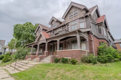 1144 N 33rd #1150, Milwaukee, WI 53208