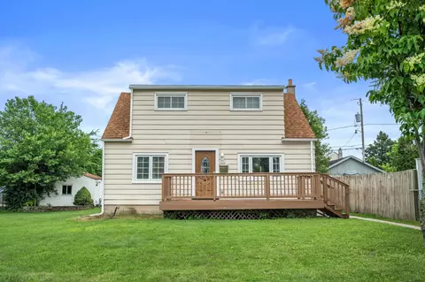 3684 S 33rd, Greenfield, WI 53221