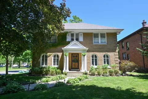 2876 N Grant, Milwaukee, WI 53210