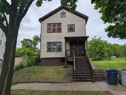 2524 W Michigan #2526, Milwaukee, WI 53233