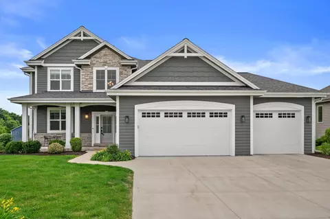 s54w25488 Pebble Brk, Waukesha, WI 53189