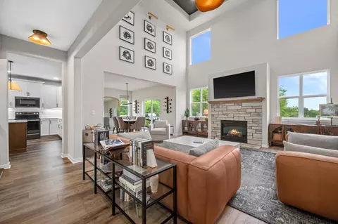 s54w25488 Pebble Brk, Waukesha, WI 53189