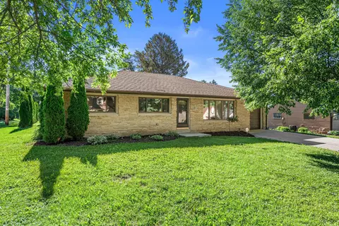 w238n6498 Elmwood, Sussex, WI 53089