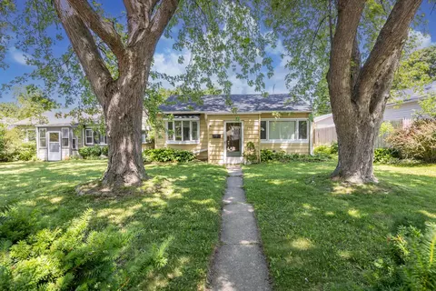 1530 E Morgan, Milwaukee, WI 53207