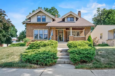 4834 W Wisconsin, Milwaukee, WI 53208
