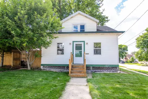 236 N Maple, Watertown, WI 53094