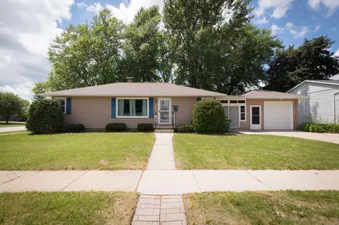 642 Vine, Fond Du Lac, WI 54935