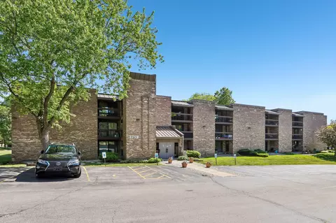 3759 N 88th #312, Milwaukee, WI 53222