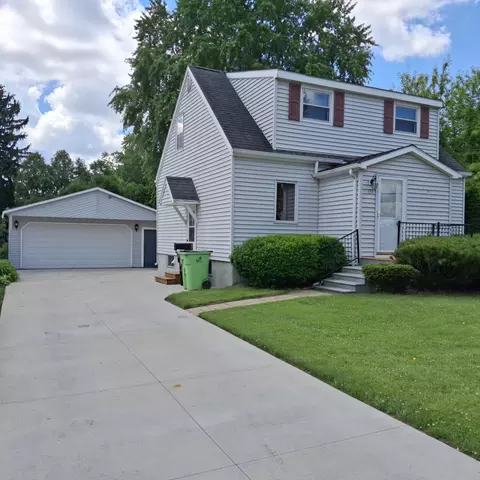 131 E Burnett, Beaver Dam, WI 53916