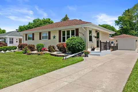 8219 26th, Kenosha, WI 53143