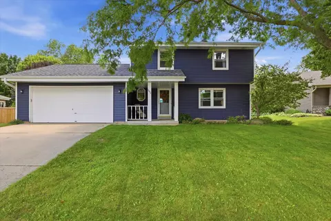 2028 Chapman, Waukesha, WI 53189