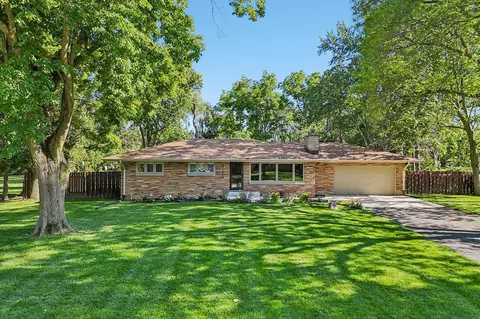 11509 Parkview, Hales Corners, WI 53130