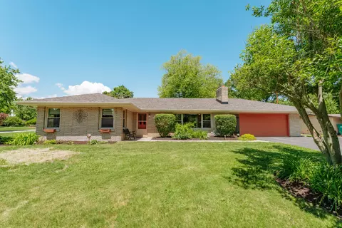 n68w15240 Prudence, Menomonee Falls, WI 53051