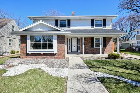 732 N Cumberland, Waukesha, WI 53188