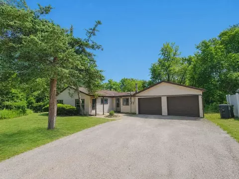 3908 Valley, Caledonia, WI 53405