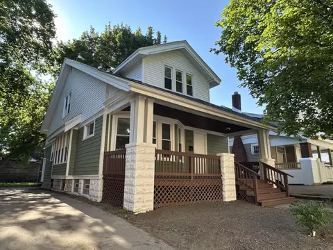2525 N 44th, Milwaukee, WI 53210