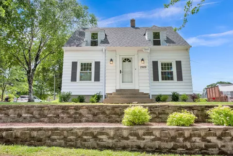 2929 S Ellen, Milwaukee, WI 53207