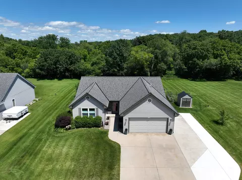 29306 River Vw, Burlington, WI 53105