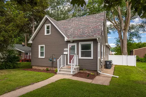 1636 Onalaska, La Crosse, WI 54603