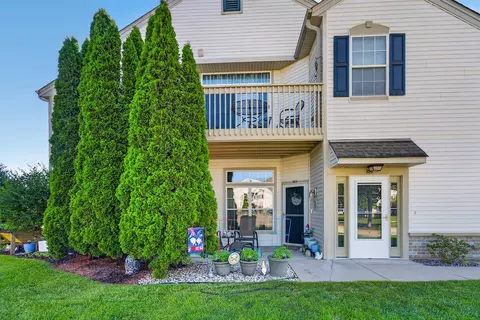 985 Hastings #101, Mount Pleasant, WI 53406