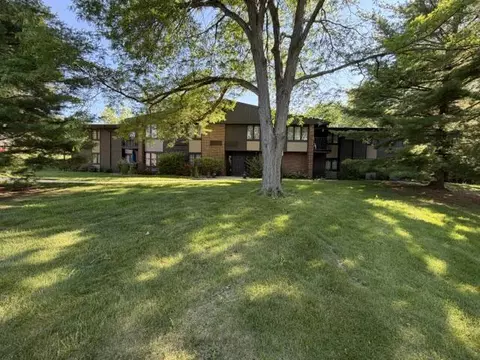 22 Matterhorn #11, Geneva, WI 53147