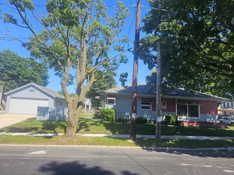 1714 Madison, Manitowoc, WI 54220
