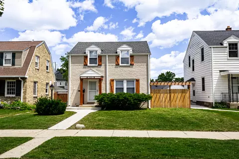 2350 S 56th, West Allis, WI 53219