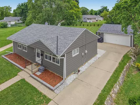6526 W Burdick, Milwaukee, WI 53219