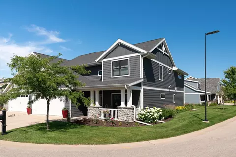 329 River, La Crosse, WI 54601
