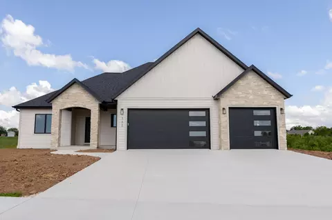 332 S 2nd, Oostburg, WI 53070