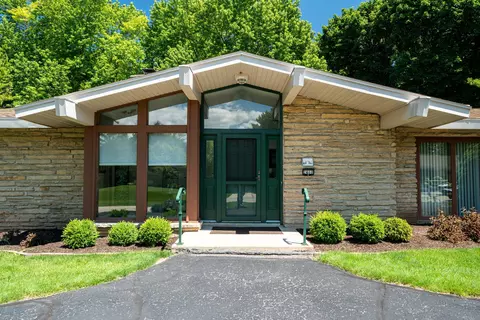 2460 Alta Louise, Brookfield, WI 53045