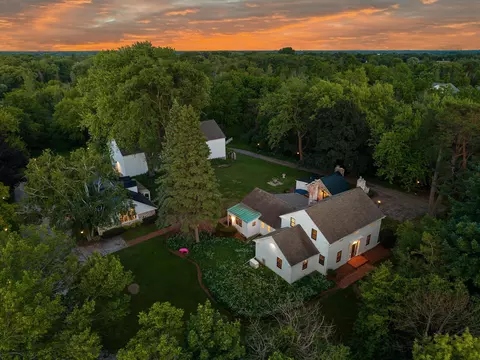 12112 N Wauwatosa, Mequon, WI 53097