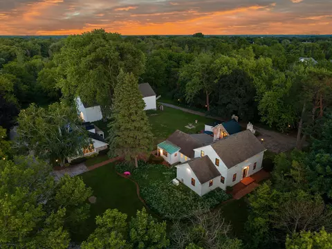 12112 N Wauwatosa, Mequon, WI 53097