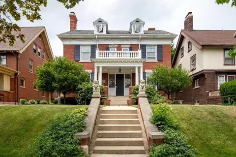 2667 N N Smt, Milwaukee, WI 53211