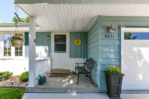 4971 S Jonathan, New Berlin, WI 53151