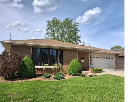 1418 W Denis, Milwaukee, WI 53221