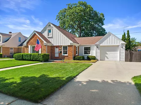 804 Florence, Racine, WI 53402