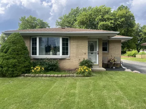5324 W Allerton, Greenfield, WI 53220