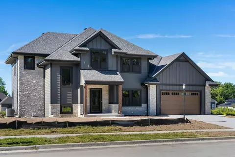 n66w21075 Sweet Clover, Menomonee Falls, WI 53051