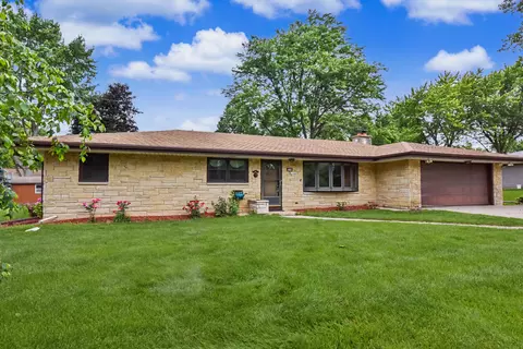 s68w13026 Bristlecone, Muskego, WI 53150