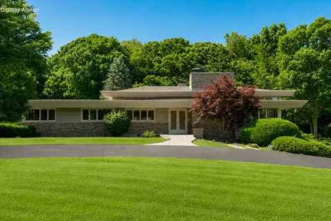 6725 Brook, Franksville, WI 53126