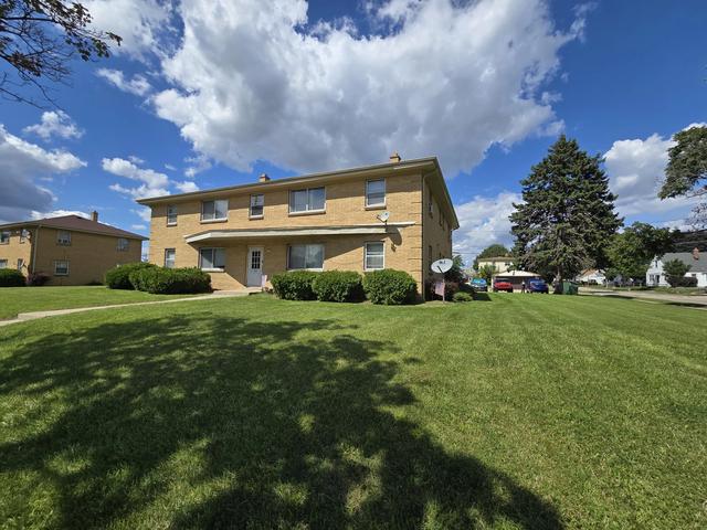 2410 W Howard, Milwaukee, WI 53221