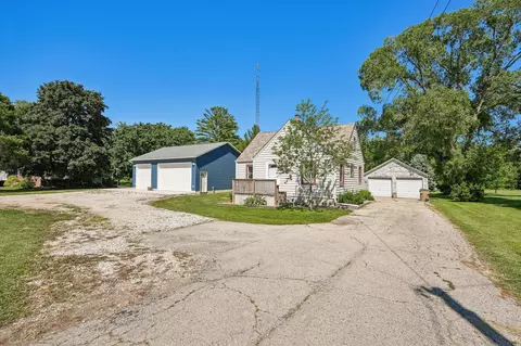 9207 39th, Kenosha, WI 53142