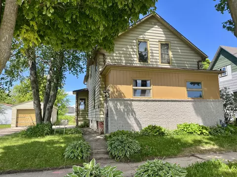 906 20th, Two Rivers, WI 54241