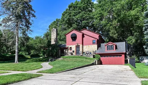 341 S Kane, Burlington, WI 53105
